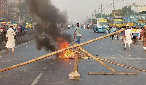 নারায়ণগঞ্জে হেফাজত-পুলিশ সংঘর্ষ, গুলিবিদ্ধসহ আহত- ৫০