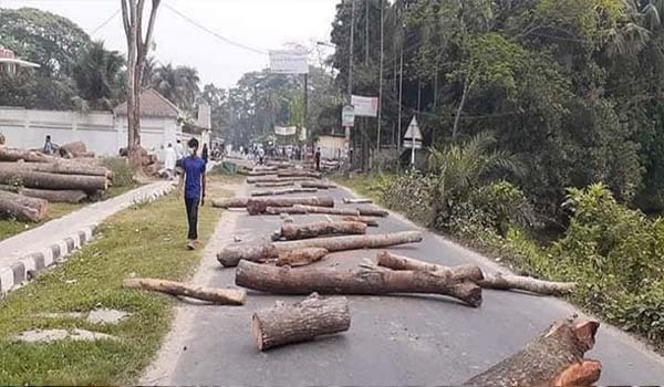 ভোলায় হেফাজত ইসলামের হরতাল পালিত