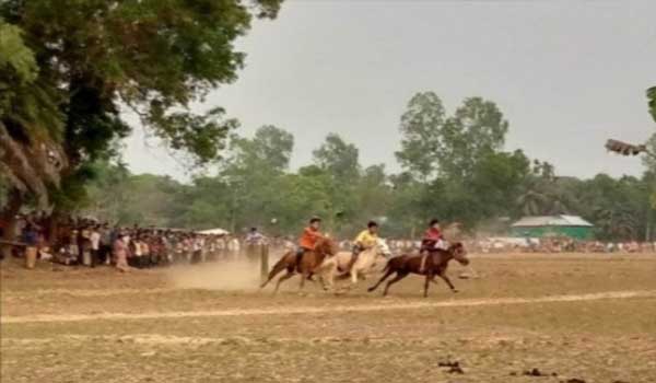 নালিতাবাড়ীতে ঘোড় দৌড় প্রতিযোগিতা অনুষ্ঠিত