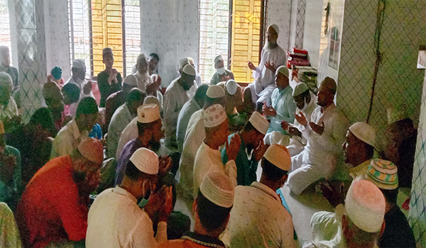 বেগম খালেদা জিয়ার রোগমুক্তি কামনায় তজুমদ্দিনে স্বেচ্ছাসেবকদলের মিলাদ ও দোয়া