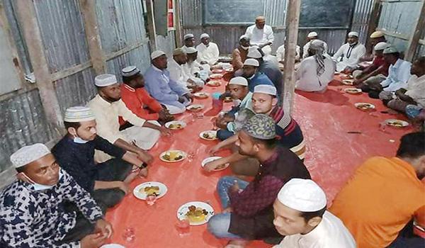 তজুমদ্দিনে যুবদল সভাপতির উদ্যোগে ইফতার আয়োজন