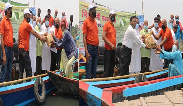 রূপগঞ্জের কর্মহীনদের মাঝে খাদ্যসামগ্রী বিতরণ