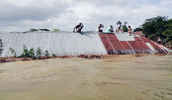 তজুমদ্দিনের চরাঞ্চলে ২০ হাজার পরিবার পানিবন্দি এখনো জানেনা ঘূর্ণিঝড় ‘ইয়াস’ এর খবর