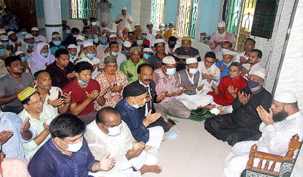 বগুড়ায় জিয়াউর রহমানের শাহাদাত দিবসে ড্যাব’র দোয়া মাহফিল