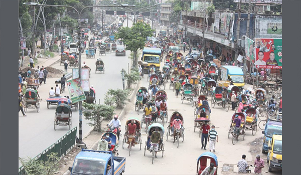 লকডাউনের ১১তম দিনে সড়কে চাপ