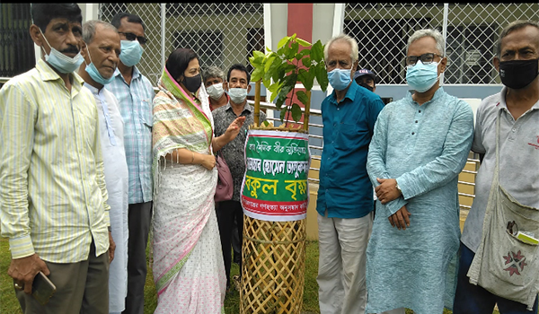 সিরাজগঞ্জে বরেণ্য মুক্তিযুদ্ধের সংগঠকের স্মৃতি সংরক্ষণে গণহত্যা অনুসন্ধান কমিটির বৃক্ষ রোপন