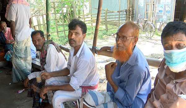 কোভিড : গ্রামে করোনাভাইরাস সংক্রমণ হঠাৎ বৃদ্ধির কারণ কী?