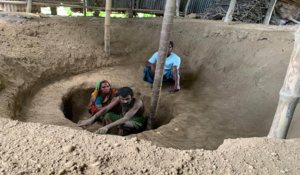 ১৫ বছর শেকল বন্দি রবিউল