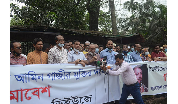 প্রধানমন্ত্রীর পরিবার মুক্তিযুদ্ধ, নাকি পাকিস্তানের ক্ষমতা চেয়েছিলেন এটা গবেষণার টপিক - রিজভী