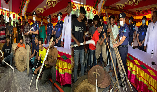 ফরিদপুরে আ'লীগের দুই পক্ষের কাছে থাকা অস্ত্র জমা দিলো পুলিশের কাছে