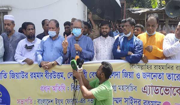 প্রধানমন্ত্রী দুর্নীতির পক্ষে অবস্থান নিয়েছেন : রিজভী