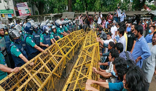 ছাত্র মৈত্রীর কর্মসূচিতে পুলিশের বাধা