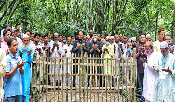 ধুনটে প্রয়াত বিএনপি নেতার কবর জিয়ারত