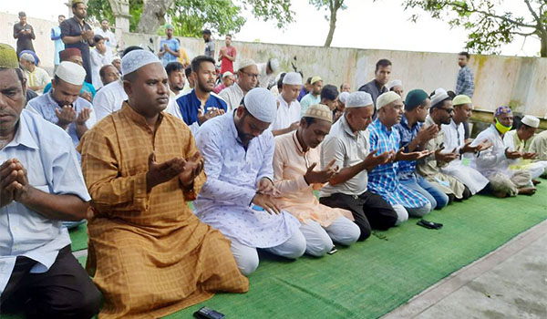 বেগম খালেদা জিয়া ও লালু তালুকদারের রোগ মুক্তি কামনা করে আদমদীঘিতে দোয়া