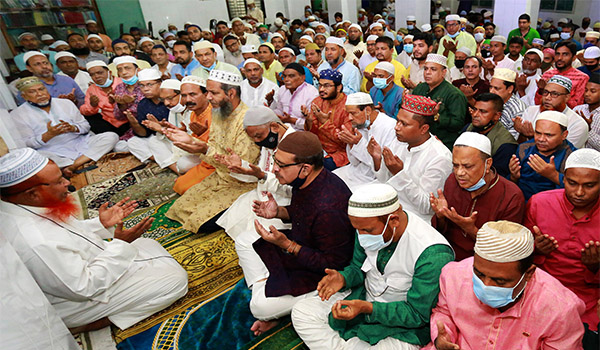 বেগম খালেদা জিয়ার দীর্ঘায়ু ও রোগ মুক্তি কামনায় বগুড়া জেলা বিএনপির দোয়া মাহফিল