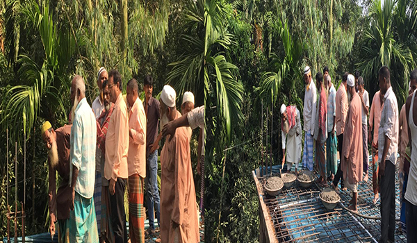 বগুড়ায় “মসজিদে আর রহমান"-এর দ্বিতীয় তলার ছাদ ঢালায়ের কাজের উদ্বোধন