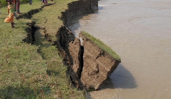 ঢলের পানি নেমে গেলেও তীব্র ভাঙন তিস্তায়