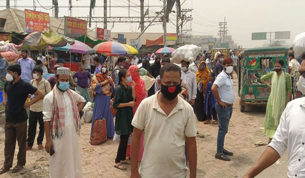 পরিবহন বন্ধ থাকায় ভোগান্তিতে কর্মমুখী মানুষ