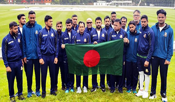 নিউজিল্যান্ডে পতাকা উড়িয়ে বিজয় উদযাপন করেছে বাংলাদেশ ক্রিকেট দল