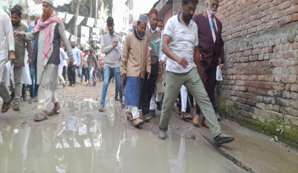 আইভীর উন্নয়ন, নিজ ওয়ার্ডে ভাঙ্গা সড়কে ময়লা পানি - তৈমূরের ক্ষোভ