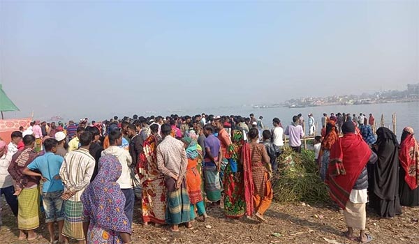 না’গঞ্জে ফতুল্লায় ট্রলার ডুবির ৫দিন পর আরো ৩ লাশ উদ্ধার