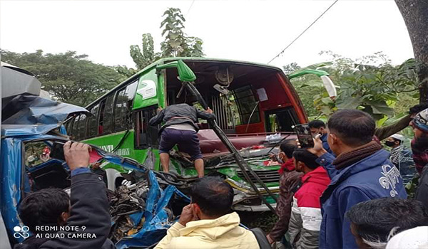 গুইমারায় সড়ক দুর্ঘটনায় নিহত ১ : আহত ৬