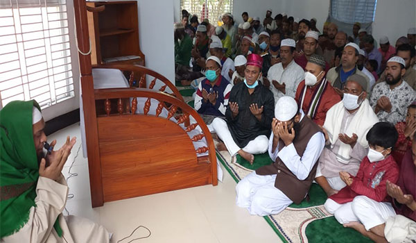 বগুড়ার পদ্মপাড়ায় জিয়া পরিবারের কল্যাণ কামনায় দোয়া ও মোনাজাত অনুষ্ঠিত