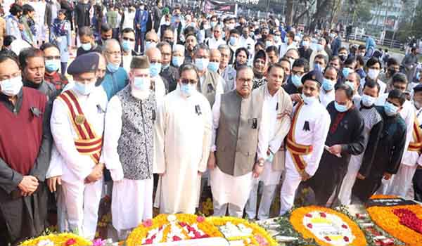 সর্বোচ্চ আদালতে বাংলায় রায় লেখা শুরু হয়েছে : প্রধান বিচারপতি