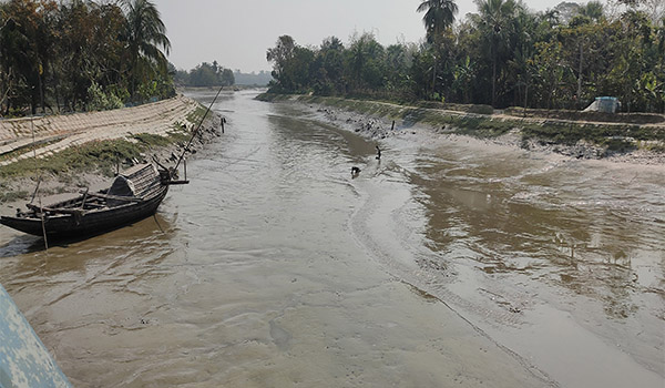 কপোতাক্ষ নদে টিআরএম প্রকল্প চালুর দাবি এলাকাবাসীর