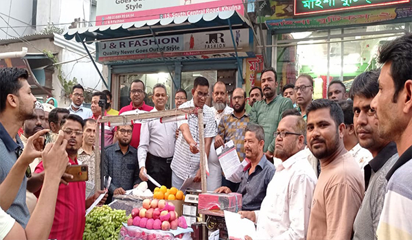 দ্রব্যমূল্য বৃদ্ধির প্রতিবাদে ২৯ নং ওয়ার্ড বিএনপির লিফলেট বিতরণ