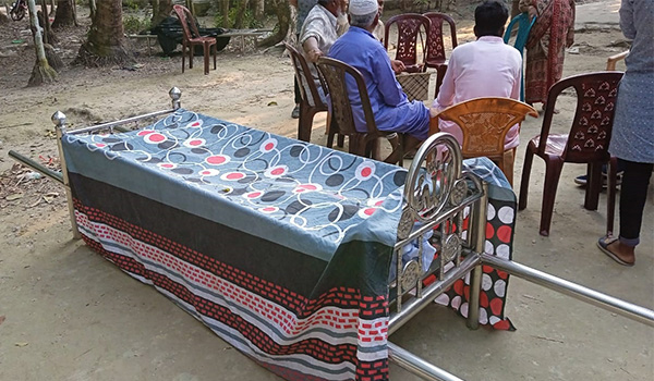 সম্পক্তি নিয়ে বিরোধ, ২৪ ঘন্টা পর লাশ দাফন