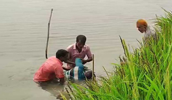 জামালপুরে নদী থেকে নিখোঁজ বাবা-মেয়ের লাশ উদ্ধার