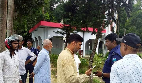 রাঙ্গুনিয়ায় প্রথম সমাধিতে শ্রদ্ধা জানাতে আসা বিএনপি নেতাকর্মীদের পুলিশি বাধা