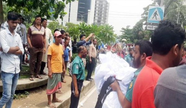 ইসির সামনে বিষ নিয়ে অবস্থানকারীদের ছত্রভঙ্গ করলো পুলিশ