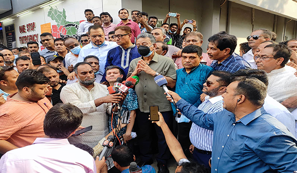 সরকার সব জায়গায় ফেল করেছে, তাই নাশকতা ছাড়া কিছুই দেখে না : আমীর খসরু