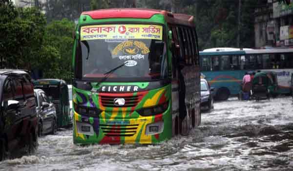 ঢাকার দুই সিটির ৩৬ ওয়ার্ডে জলাবদ্ধতা