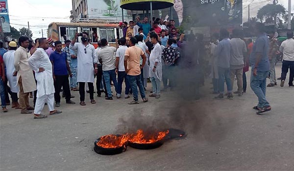 কুষ্টিয়ায় সাংবাদিক হত্যা, মহাসড়ক অবরোধ, এসপির প্রত্যাহার দাবি