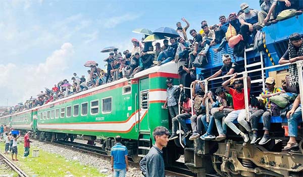 শিডিউল বিপর্যয় : ১২ ঘণ্টা পর ছাড়ল পঞ্চগড় এক্সপ্রেস