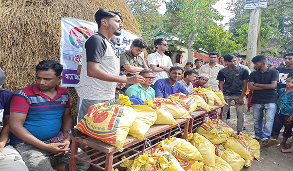 যুক্তরাজ্য জাতীয়তাবাদী যুব ফোরাম কর্তৃক সুনামগঞ্জে খাদ্য সামগ্রী বিতরণ