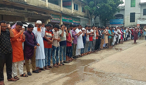 ঝিনাইদহে স্বেচ্ছাসেবক দল কর্মীর গায়েবানা জানাযা সম্পন্ন