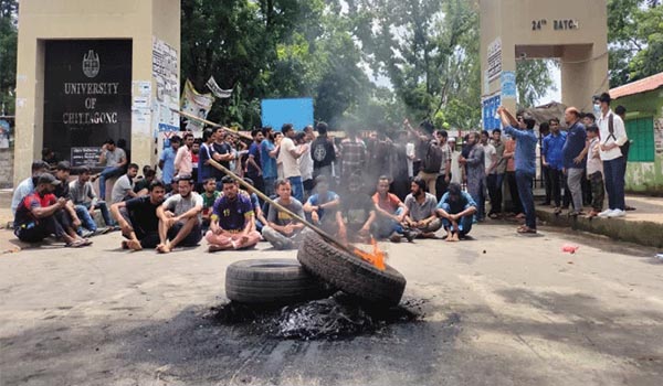 চবিতে ছাত্রলীগের পদবঞ্চিতদের আন্দোলন অব্যাহত