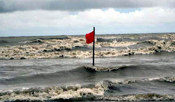 সমুদ্র বন্দরসমূহে ৩ নম্বর সতর্ক সংকেত বহাল