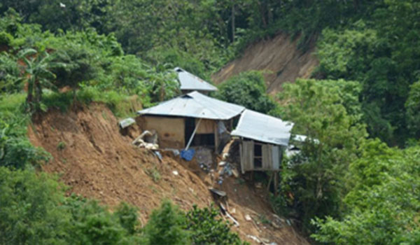 শ্রীমঙ্গলে চা বাগানে টিলা ধস, ৪ জনের মৃত্যু