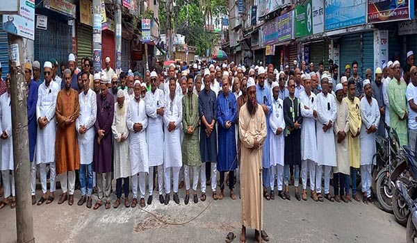 নিহত যুবদল কর্মী শাওনের গায়েবানা জানাযা খুলনায়