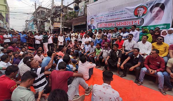 ইসির রোডম্যাপে ভোট হবেনা, রক্ত দিয়ে তত্ত্বাবধায়ক ব্যবস্থা ফিরিয়ে আনা হবে : মনা