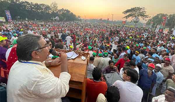 দেশের বারোটা বাজিয়ে প্রধানমন্ত্রী এখন জনগণকে মিতব্যয়ী হবার পরামর্শ দিচ্ছেন : প্রিন্স