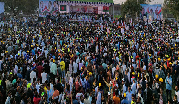 শত বাধা উপেক্ষা করে রাজশাহীর সমাবেশে লক্ষ লক্ষ জনতা