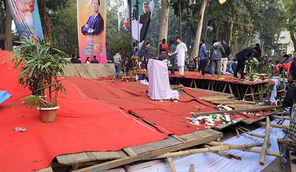 ছাত্রলীগের অনুষ্ঠানে ওবায়দুল কাদেরের বক্তব্যের সময় ভেঙ্গে পড়লো মঞ্চ