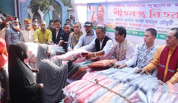 বিএনপির রাজনীতি হচ্ছে জনগণের কল্যাণে : আমীর খসরু