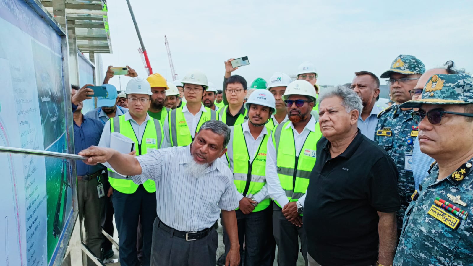 পায়রা বন্দর পরিদর্শন করলেন ব্রিগেডিয়ার এম সাখাওয়াত